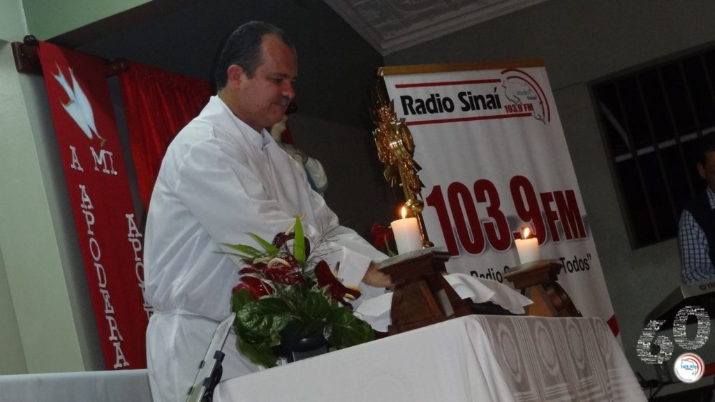 Adoración Eucarística - 60 Aniversario Radio Sinaí