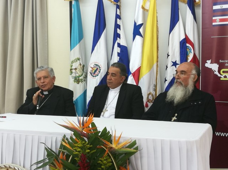 Obispos en SEDAC meditan sobre Amoris Laetitia