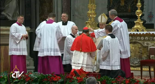 Mons. Gregorio Rosa es nuevo Cardenal de la Iglesia