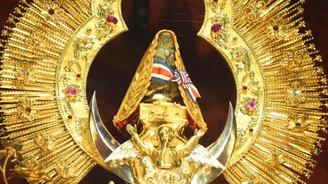 Virgen de los Ángeles sobrevuela Costa Rica ante COVID-19