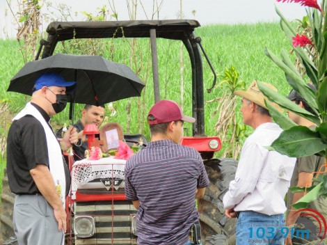 Productores de Caña bendecidos con “agua” de San Isidro Labrador