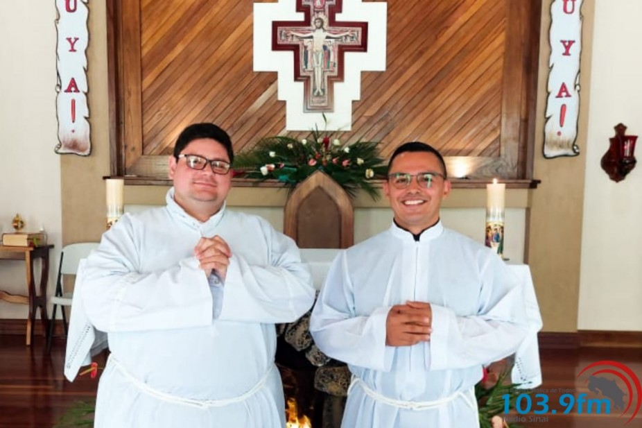 Acólitos Santiago y Marcelino en retiro espiritual para Ordenación