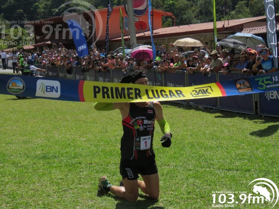 De rodillas el ‘Rey de El Chirripó’